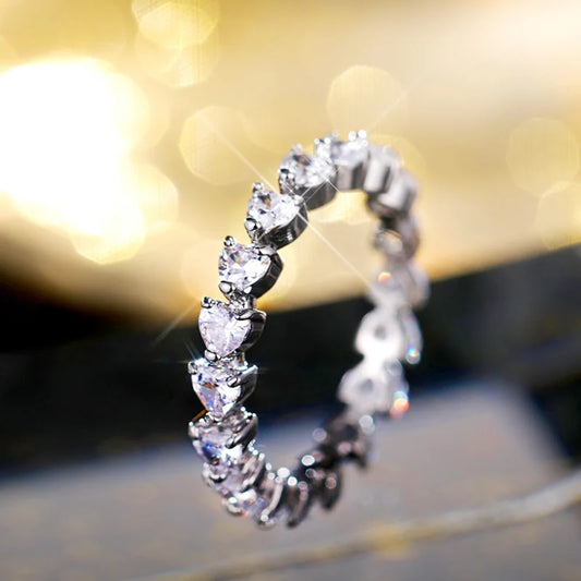 Fancy Heart Rings Romantic Engagement Proposal Rings for Girlfriend Silver Color Brilliant Zirconia Fashion Jewelry Women