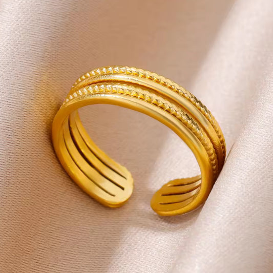 MINOA timeless gold ring
