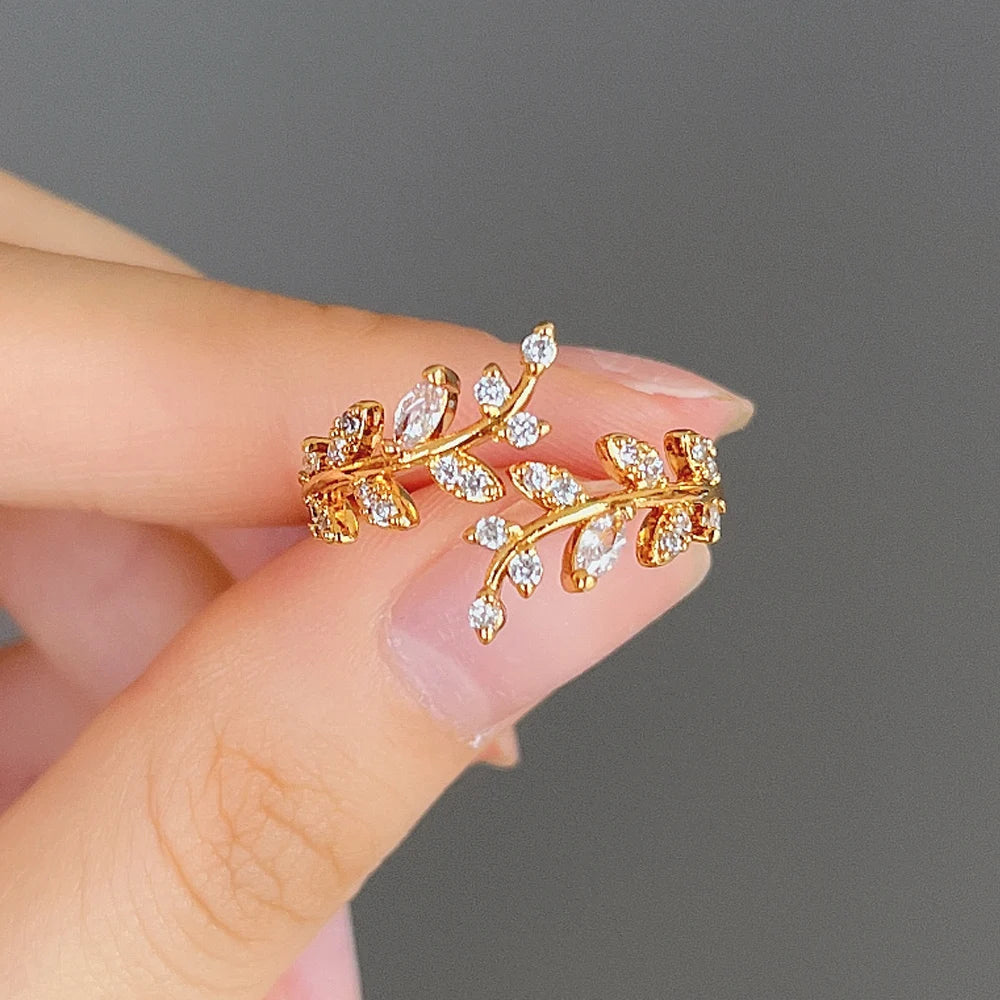 Fancy Leaf Design Adjustable Opening Rings for Women Sparkling Cubic Zirconia Olive Ring Party Daily Wear Fashion Jewelry