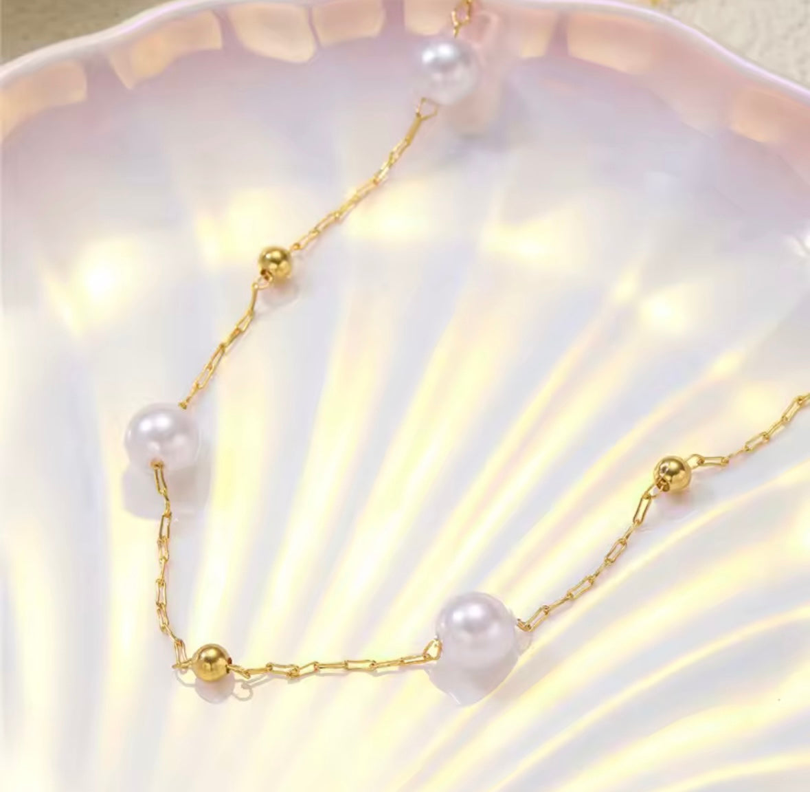 MINOA Elegant Gold Pearl Chain Necklace