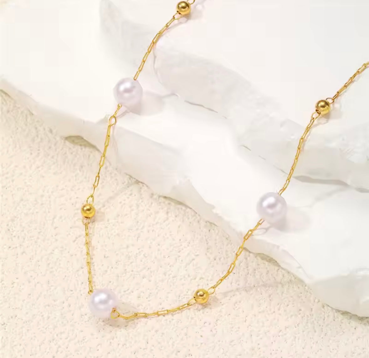 MINOA Elegant Gold Pearl Chain Necklace