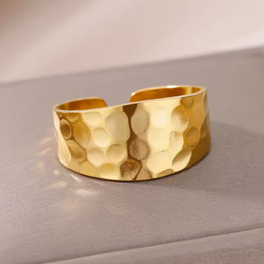 MINOA timeless gold ring