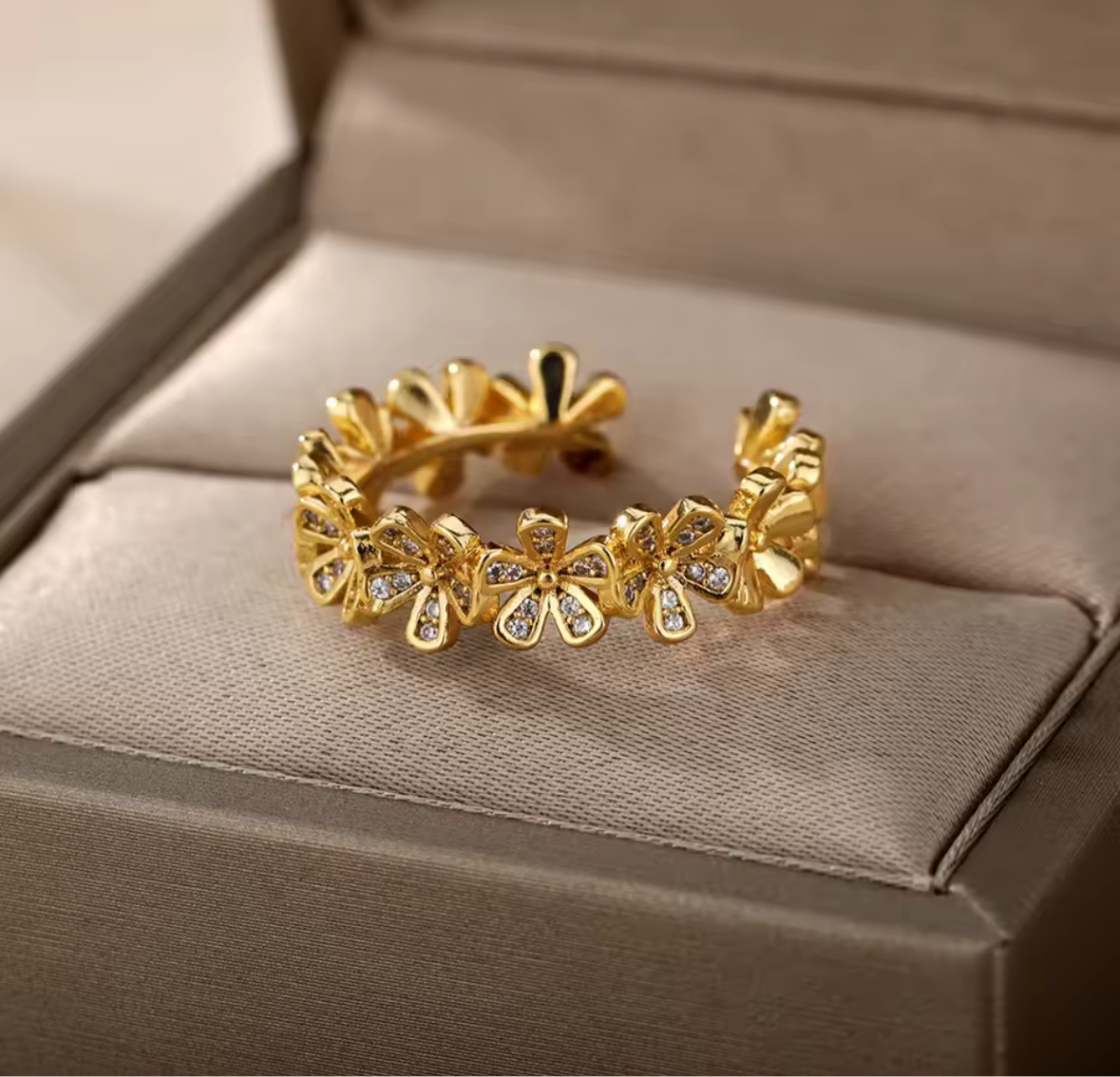 MINOA elegant ring